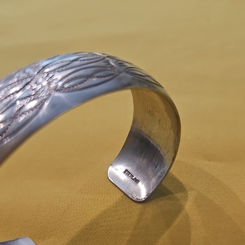 Vintage Navajo sterling silver cuff bracelet. Signed By Artist Don Platero - Picture 2 of 9